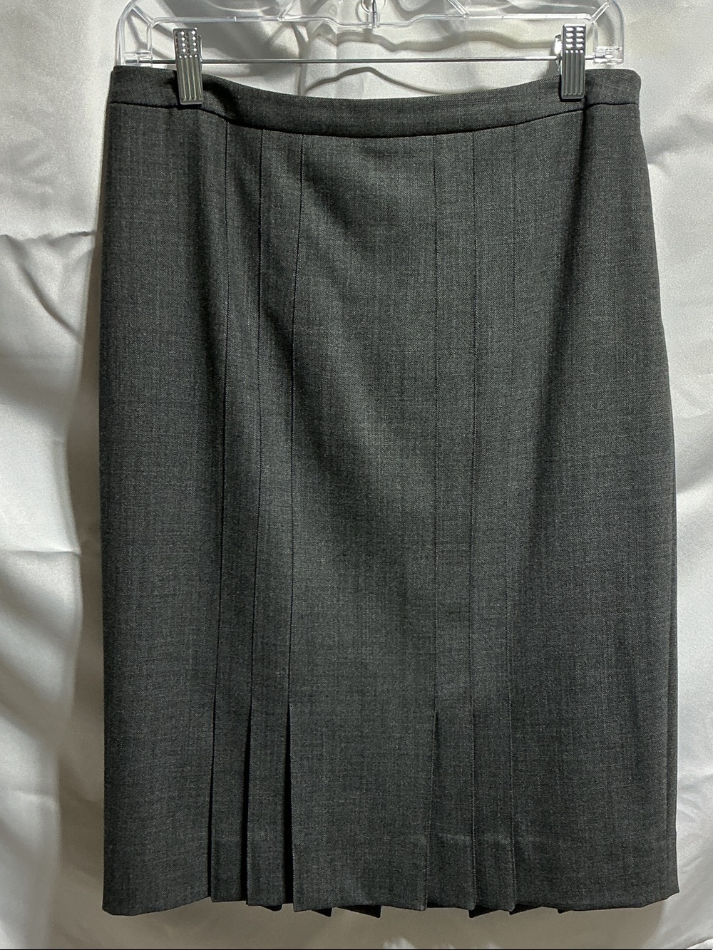 Carlisle New York size 4 Classic Wool blend Dark Gray Pleated Pencil Skirt